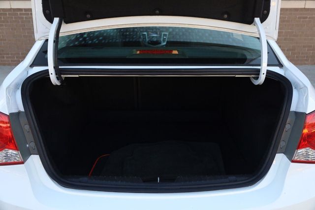2015 Chevrolet Cruze LT - 23072905 - 11