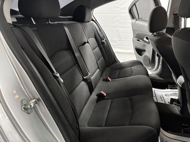 2015 Chevrolet CRUZE LT - 22954562 - 9