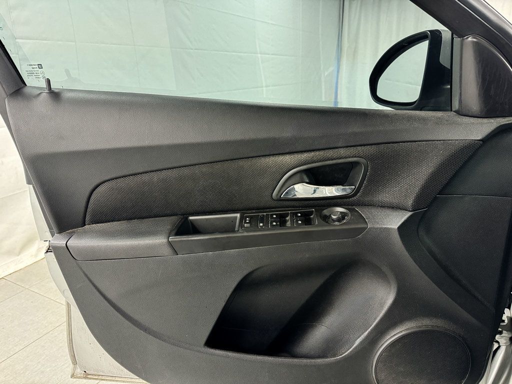 2015 Chevrolet CRUZE LT - 22954562 - 11