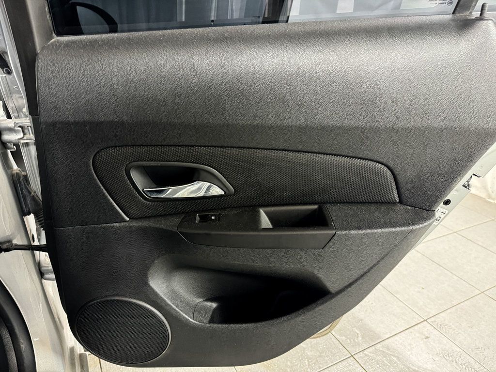 2015 Chevrolet CRUZE LT - 22954562 - 13