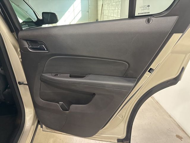 2015 Chevrolet Equinox FWD 4dr LT w/2LT - 22996619 - 38