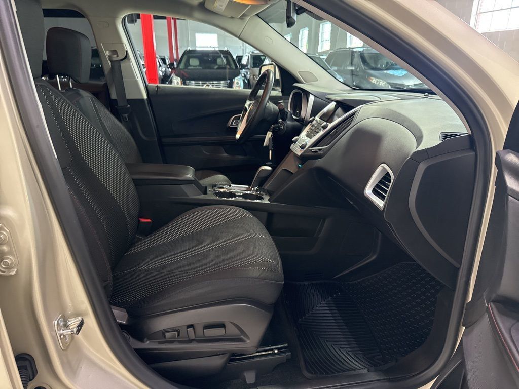 2015 Chevrolet Equinox FWD 4dr LT w/2LT - 22996619 - 39