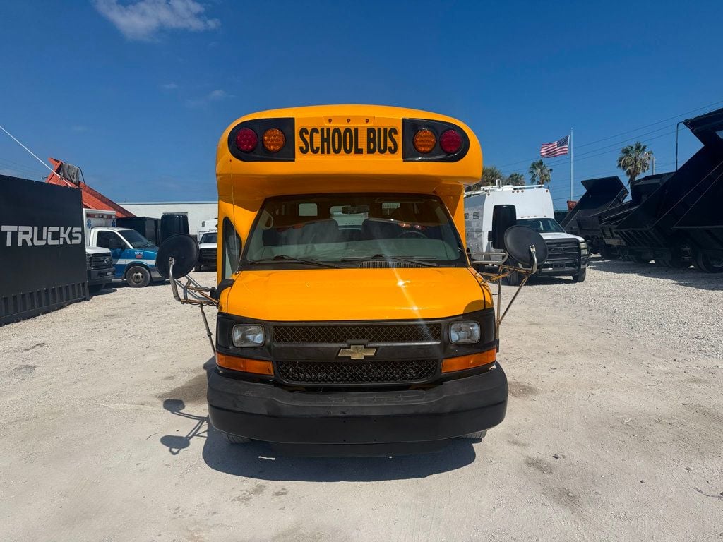 2015 Chevrolet Express 4500 Shuttle Bus 4500 Van 159 - 22988400 - 5