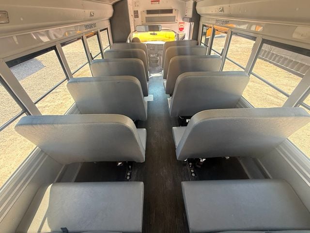 2015 Chevrolet Express 4500 Shuttle Bus 4500 Van 159 - 22988400 - 8