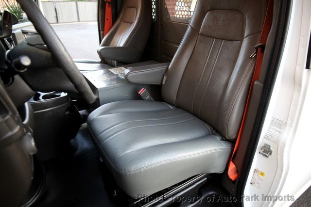 2015 Chevrolet Express Cargo Van RWD 2500 135" - 22827294 - 27