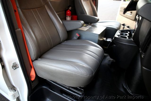 2015 Chevrolet Express Cargo Van RWD 2500 135" - 22827294 - 30