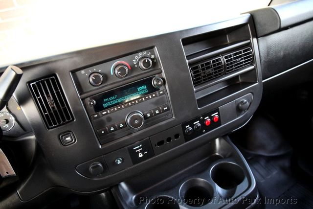 2015 Chevrolet Express Cargo Van RWD 2500 135" - 22827294 - 34