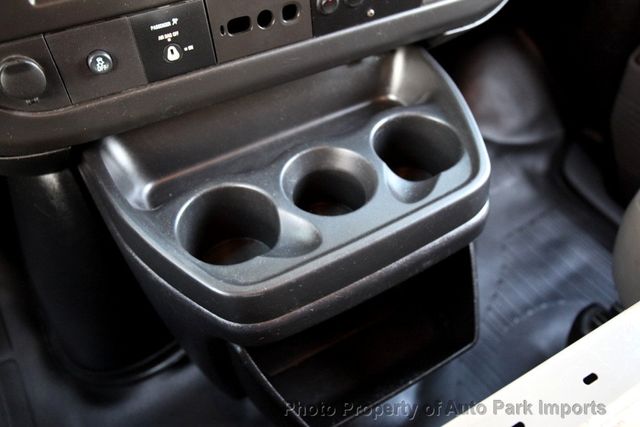 2015 Chevrolet Express Cargo Van RWD 2500 135" - 22827294 - 35