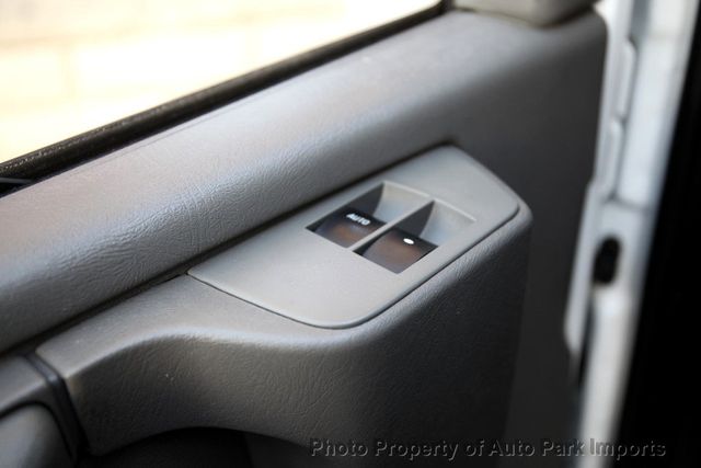 2015 Chevrolet Express Cargo Van RWD 2500 135" - 22827294 - 40