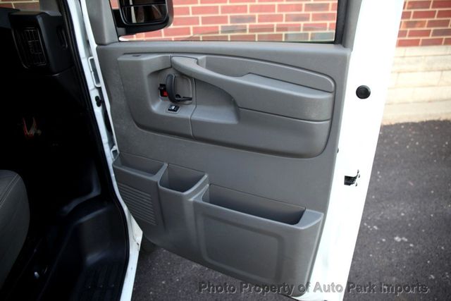 2015 Chevrolet Express Cargo Van RWD 2500 135" - 22827294 - 42