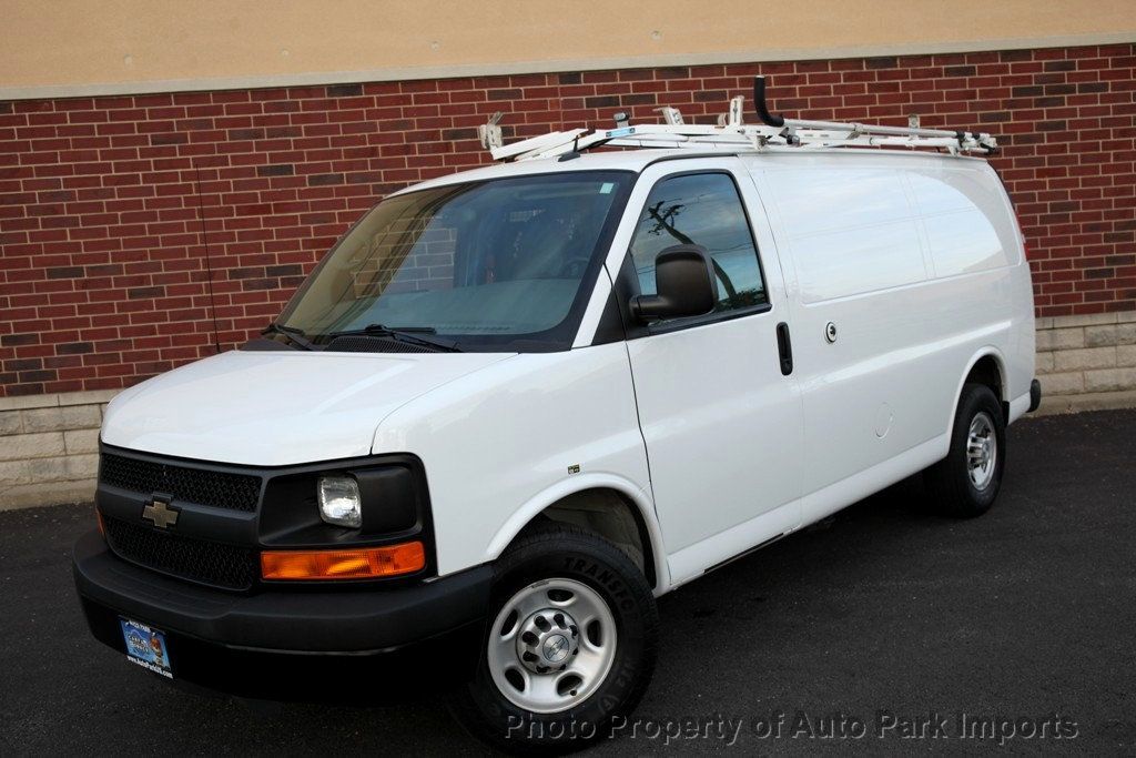 2015 Chevrolet Express Cargo Van 2500 photo 3