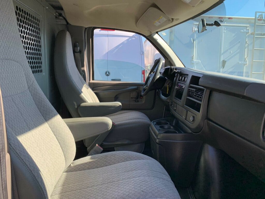 2015 Chevrolet Express Cargo Van RWD 2500 135" - 22971353 - 35
