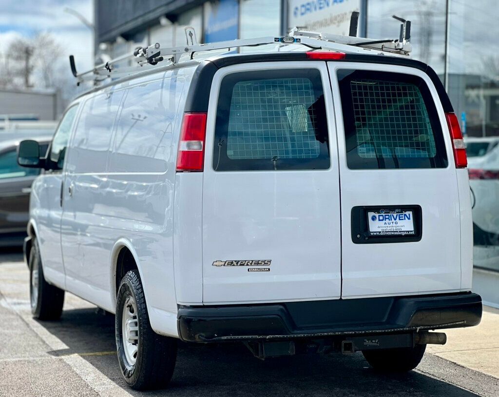 2015 Chevrolet Express Cargo Van RWD 2500 135" - 23007324 - 21