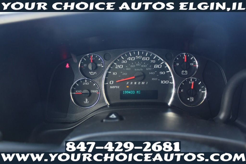 2015 Chevrolet Express Commercial Cutaway 3500 Van 159" - 21457452 - 19