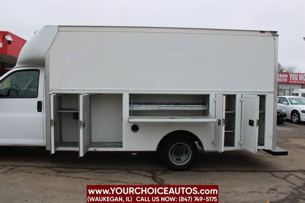 2015 Chevrolet Express Commercial Cutaway 3500 Van 159" - 22308876 - 10