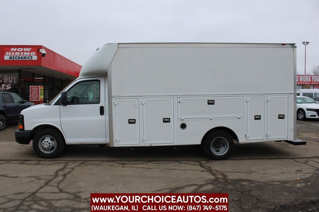 2015 Chevrolet Express Commercial Cutaway 3500 Van 159" - 22308876 - 1
