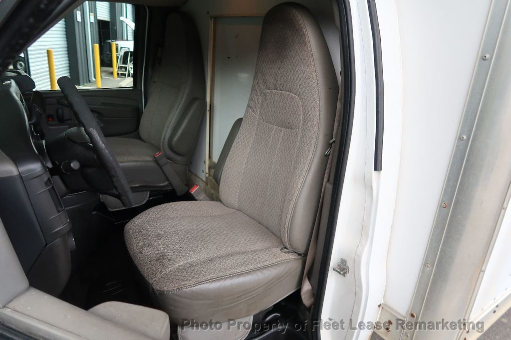 2015 Chevrolet Express Commercial Cutaway G3500 16' Box Truck DRW - 22329625 - 10