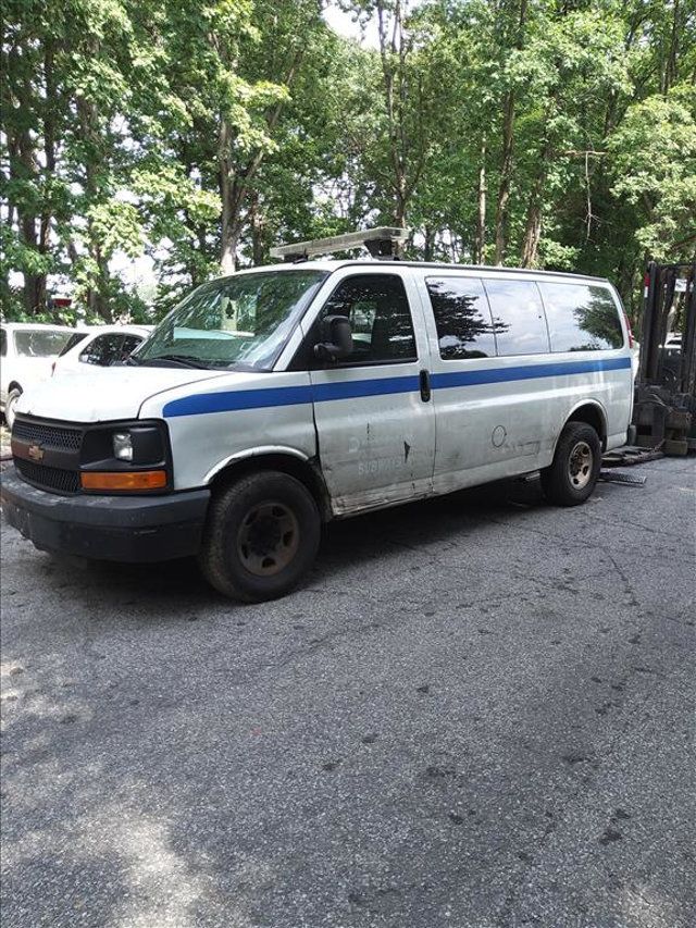 2015 Chevrolet Express Passenger ONE OF SEVERAL IN STOCK TO CHOOSE FROM GREAT BUY - 22578677 - 0