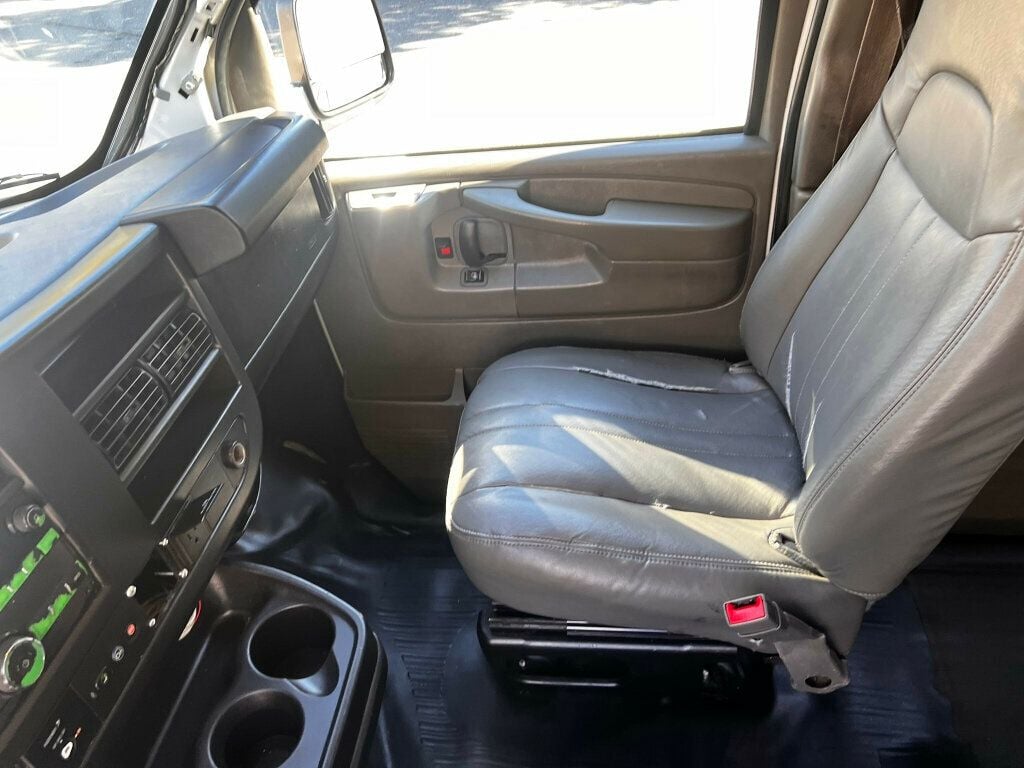 2015 Chevrolet Express Passenger ONE OF SEVERAL IN STOCK TO CHOOSE FROM GREAT BUY - 22578677 - 34