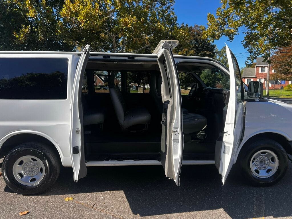 2015 Chevrolet Express Passenger ONE OF SEVERAL IN STOCK TO CHOOSE FROM GREAT BUY - 22578677 - 7