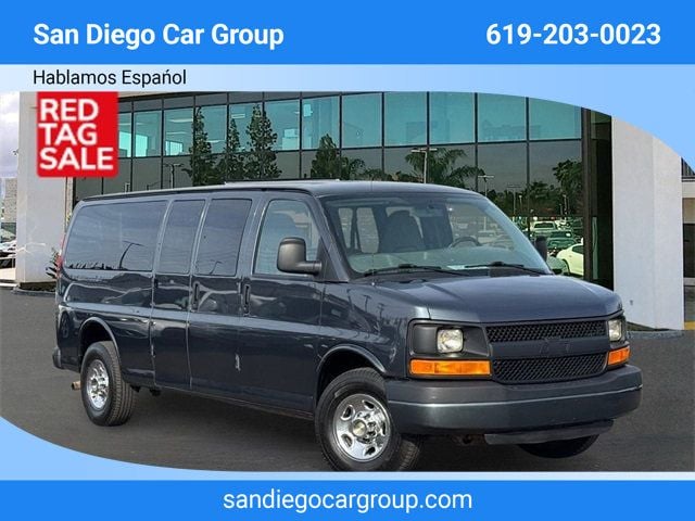 2015 Chevrolet Express Passenger RWD 3500 155" LS w/1LS - 22703438 - 0