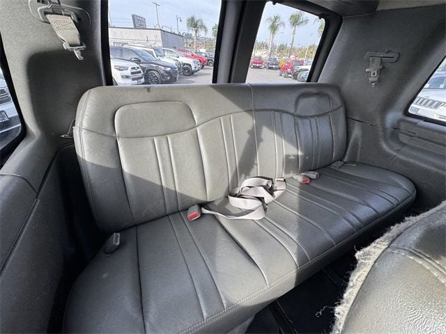 2015 Chevrolet Express Passenger RWD 3500 155" LS w/1LS - 22703438 - 18