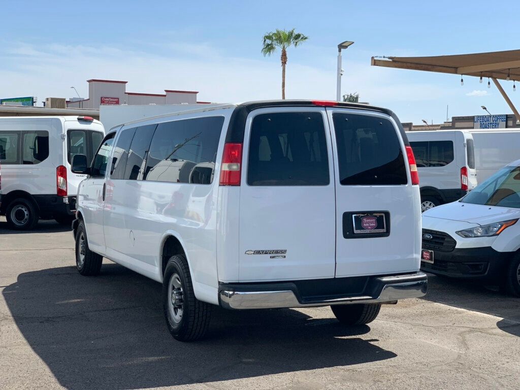 2015 Chevrolet Express Passenger RWD 3500 155" LT w/1LT 6.0L V8 12-Passenger - 23052763 - 14