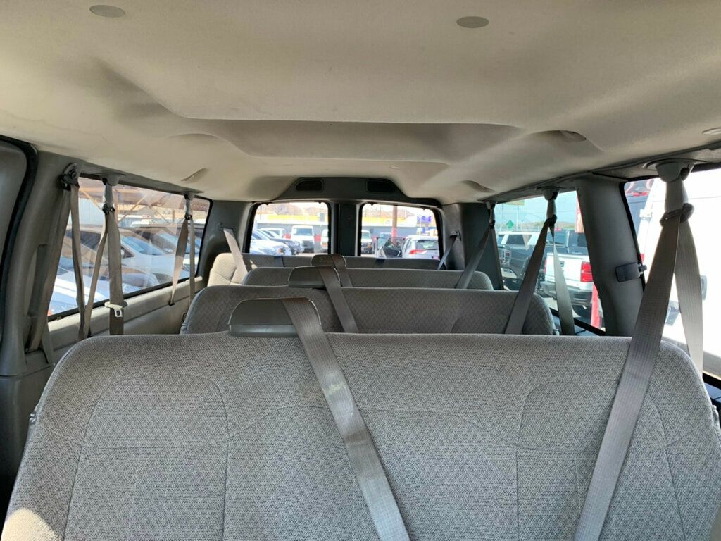 2015 Chevrolet Express Passenger RWD 3500 155" LT w/1LT 6.0L V8 12-Passenger - 23052763 - 1