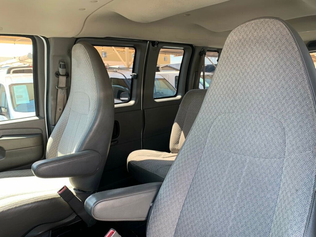 2015 Chevrolet Express Passenger RWD 3500 155" LT w/1LT 6.0L V8 12-Passenger - 23052763 - 21