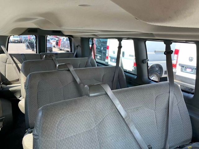 2015 Chevrolet Express Passenger RWD 3500 155" LT w/1LT 6.0L V8 12-Passenger - 23052763 - 27