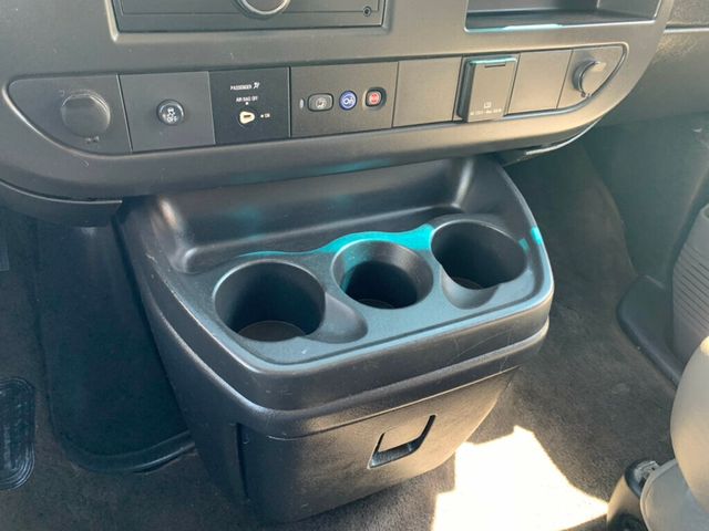 2015 Chevrolet Express Passenger RWD 3500 155" LT w/1LT 6.0L V8 12-Passenger - 23052763 - 38