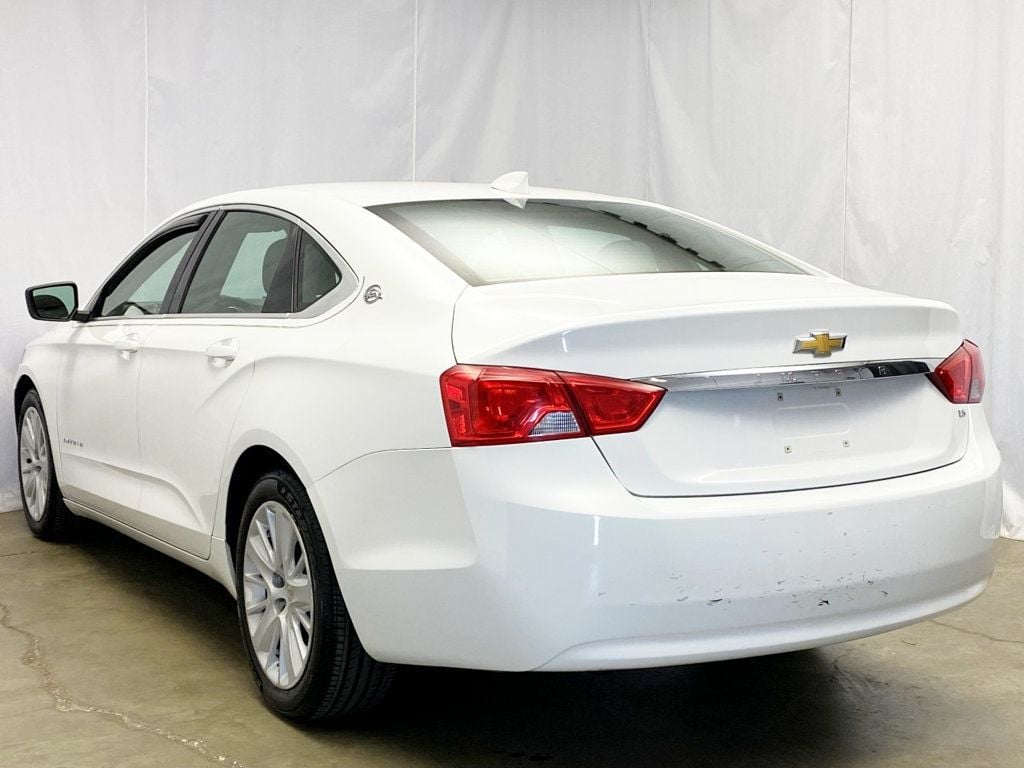 2015 Chevrolet Impala LS - 22637949 - 10