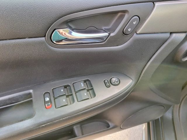 2015 Chevrolet Impala Limited Sedan 4D Police 3.6L V6 - 22970400 - 17