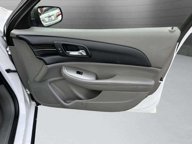 2015 Chevrolet Malibu 4dr Sedan LS w/1LS - 22943155 - 25