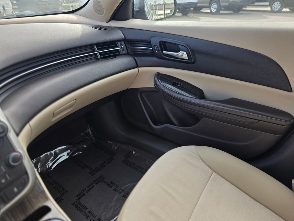 2015 Chevrolet Malibu 4dr Sedan LT w/1LT - 22984774 - 26