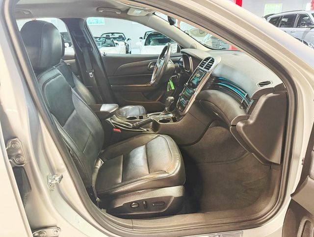 2015 Chevrolet Malibu 4dr Sedan LTZ w/1LZ - 22883469 - 32