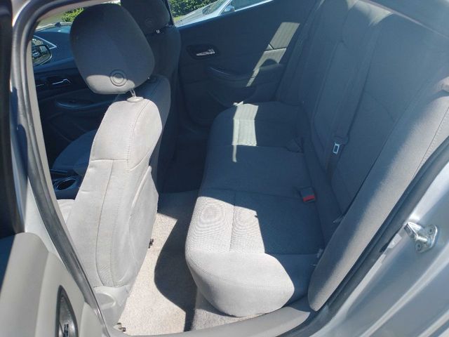 2015 Chevrolet Malibu LS - 22948986 - 10