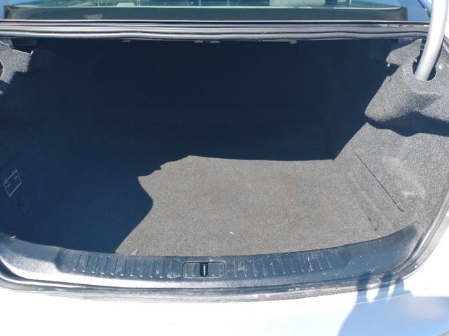 2015 Chevrolet Malibu LS - 22948986 - 17