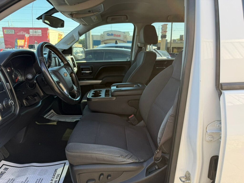 2015 Chevrolet Silverado 1500 photo 2