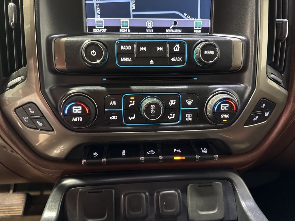 2015 Chevrolet Silverado 1500 4WD Crew Cab 143.5" High Country - 22992068 - 19