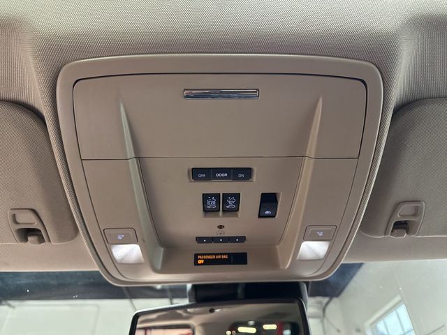 2015 Chevrolet Silverado 1500 4WD Crew Cab 143.5" High Country - 22992068 - 21