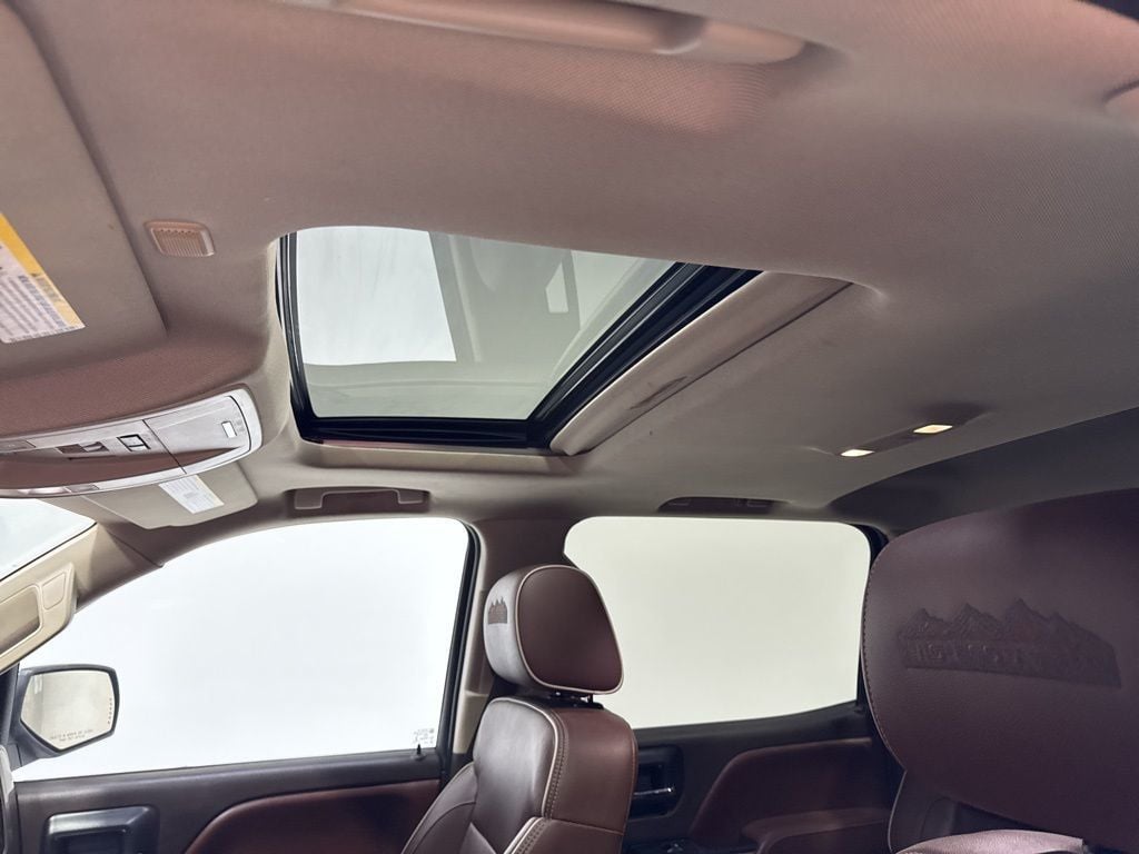 2015 Chevrolet Silverado 1500 4WD Crew Cab 143.5" High Country - 22992068 - 28