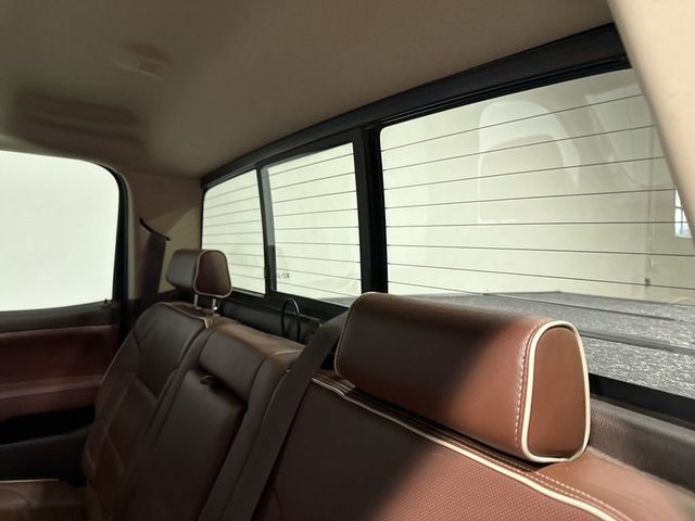 2015 Chevrolet Silverado 1500 4WD Crew Cab 143.5" High Country - 22992068 - 35