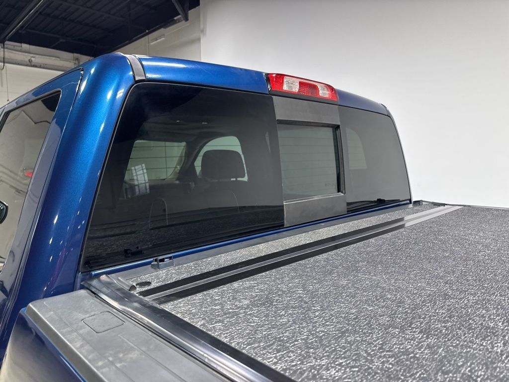 2015 Chevrolet Silverado 1500 4WD Crew Cab 143.5" High Country - 22992068 - 37