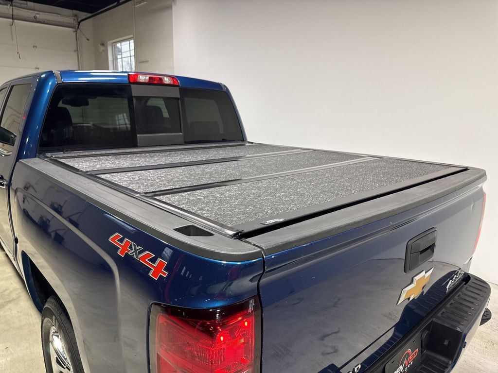 2015 Chevrolet Silverado 1500 4WD Crew Cab 143.5" High Country - 22992068 - 38