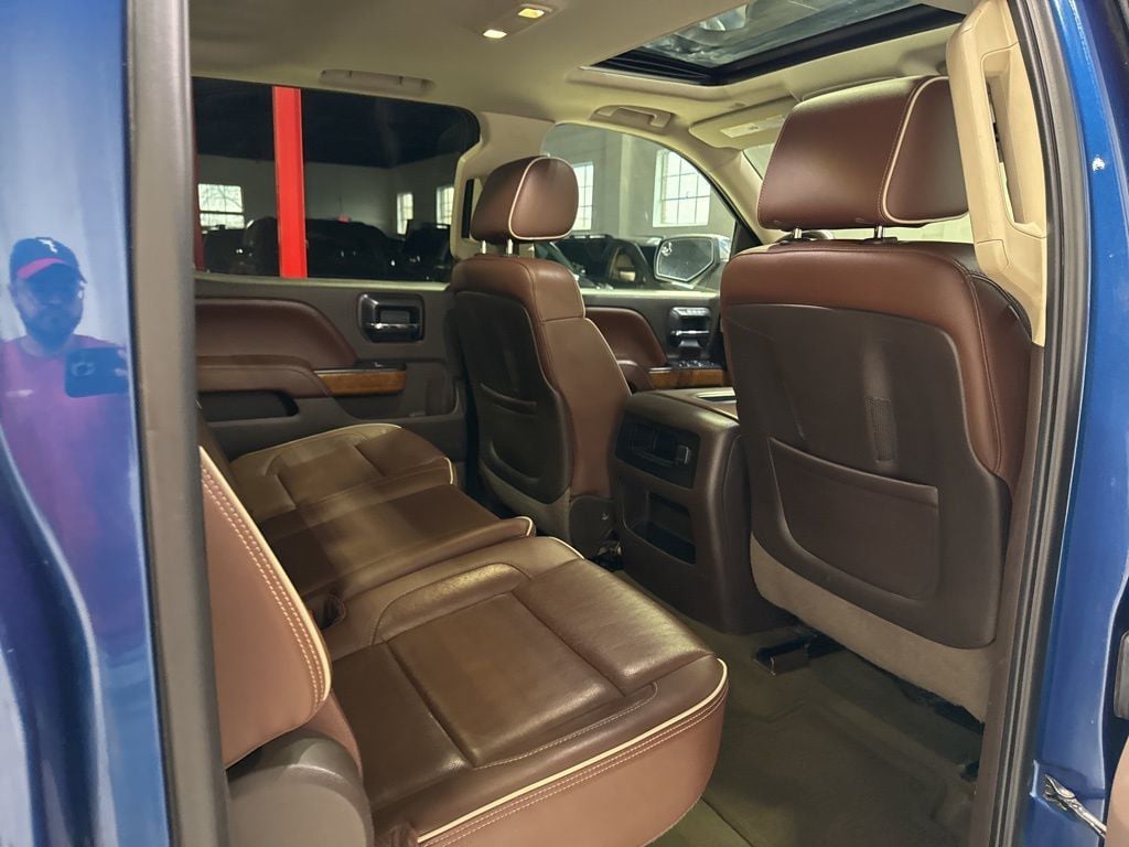 2015 Chevrolet Silverado 1500 4WD Crew Cab 143.5" High Country - 22992068 - 44