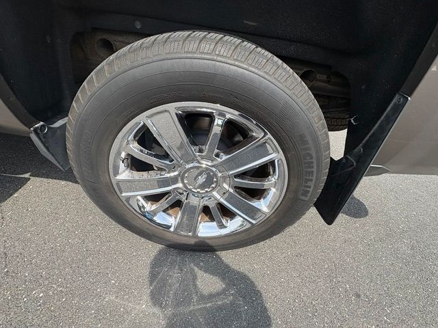 2015 Chevrolet Silverado 1500 4WD Crew Cab 143.5" High Country - 23046208 - 8