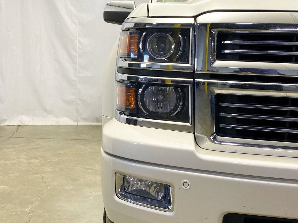 2015 Chevrolet Silverado 1500 4WD Crew Cab 153.0" High Country - 22915829 - 13
