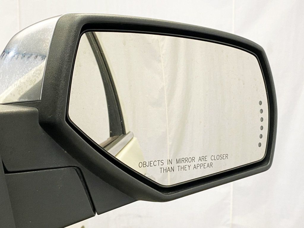 2015 Chevrolet Silverado 1500 4WD Crew Cab 153.0" High Country - 22915829 - 16