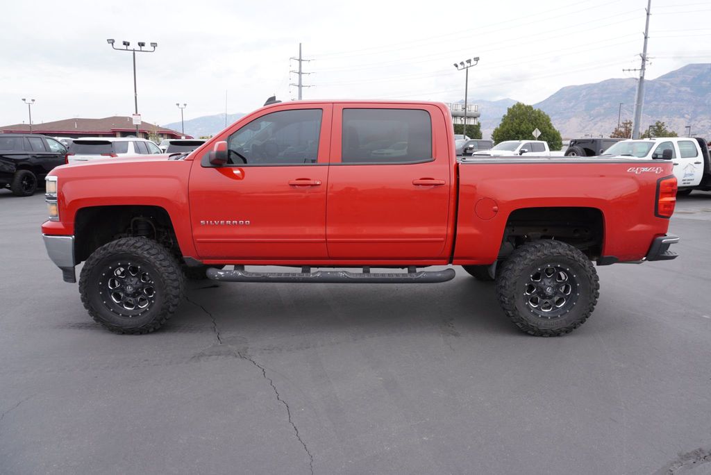 2015 Chevrolet Silverado 1500 LT photo 2